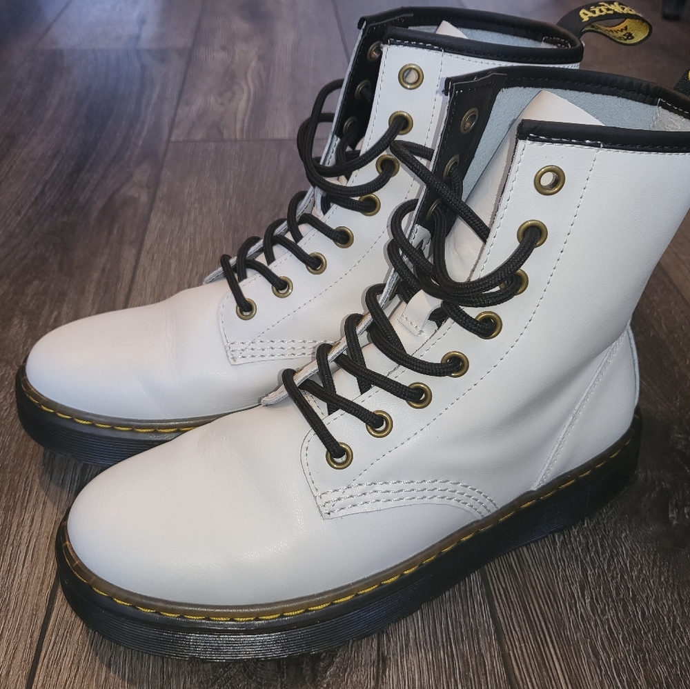 Dr. Martens 8 eye. White. Ladies size 7